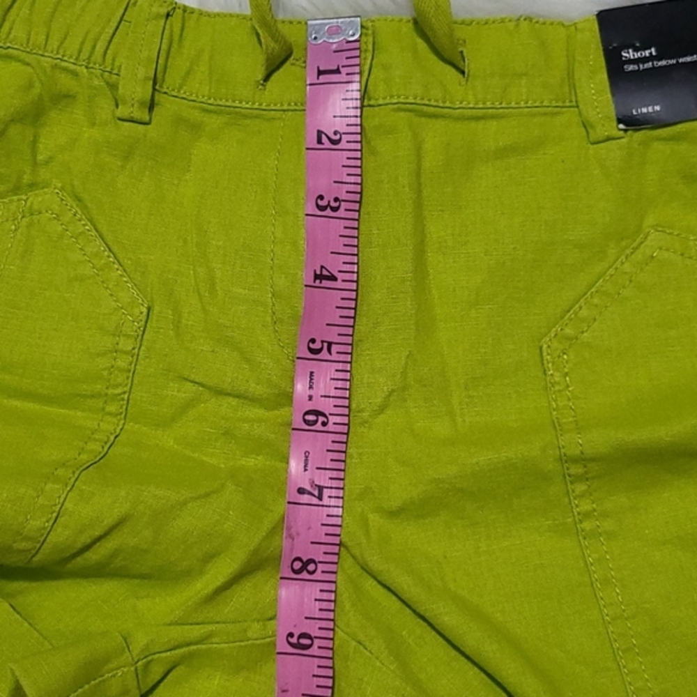 NEW YORK & COMPANY Women's shorts Sits Just below Waist Neon green Linen Size 4 - Picture 8 of 12